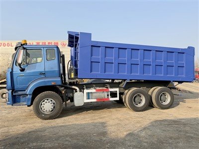 Autocarro con cassone ribaltabile Sinotruk Howo NX 6x4